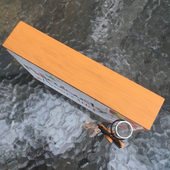 Unique Desktop Test Tube Vase - Picture 4 of 5